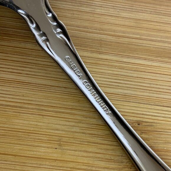 Oneida Community Brahms 5 Piece Place Setting Stainless Steel Flatware Set - Picture 3 of 3